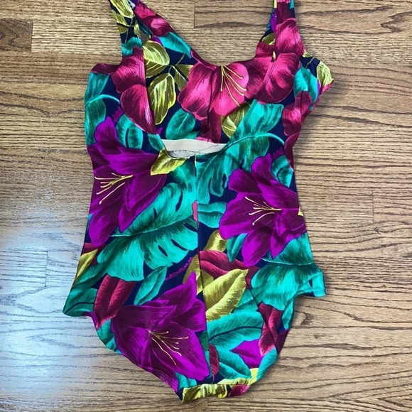 Sea Scamp Floral Print One Piece 40C - Picture 5 of 10